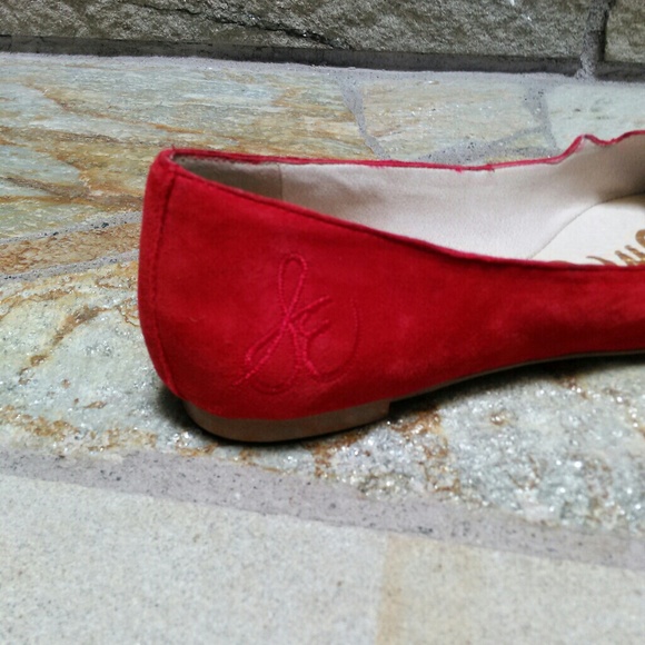 Sam Edelman red suede scalloped ballet flats - Picture 3 of 8